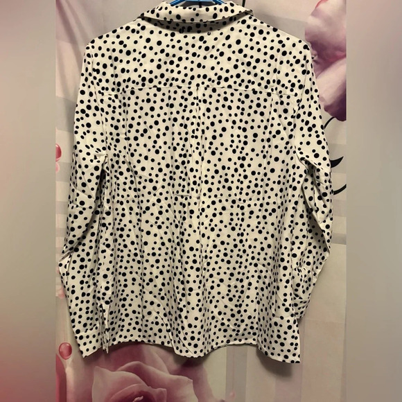 LADIES NOTATION WHITE AND BLACK POLKA DOT BUTTON UP BLOUSE SIZE LARGE - Picture 3 of 4